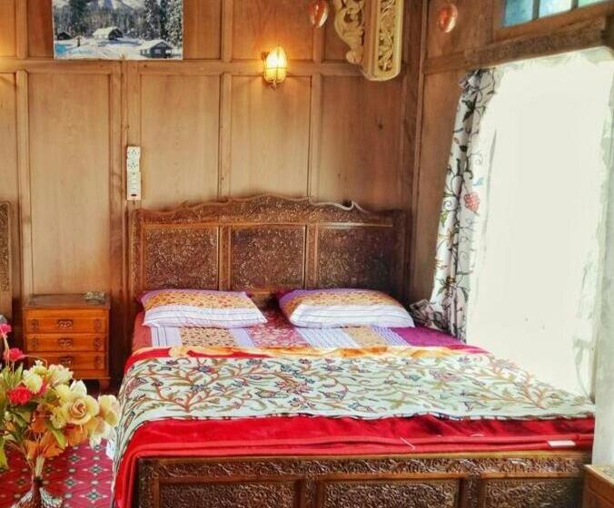 اتاق اکونومی یک تخته, House Boat New Pala Palace