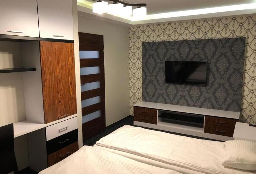 Апартаменты 2 Спальни, Kamienica