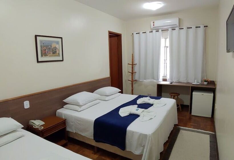 Quarto Triplo Estandar, Orleans
