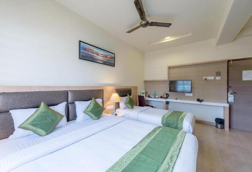 Номер Deluxe, Treebo Nestlay Airport Alandur
