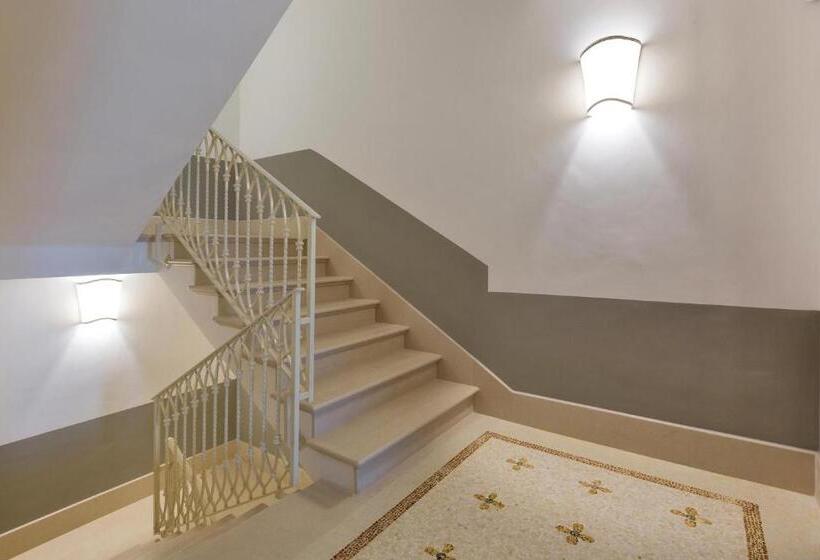 Quarto Quádruplo Estandar, Palazzo Fasti