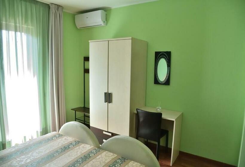 带阳台的豪华间, Bed & Breakfast Ospiti A Corte