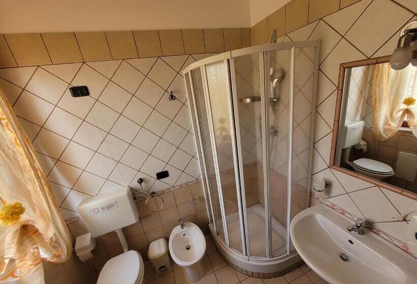 带阳台的豪华间, Bed & Breakfast Ospiti A Corte