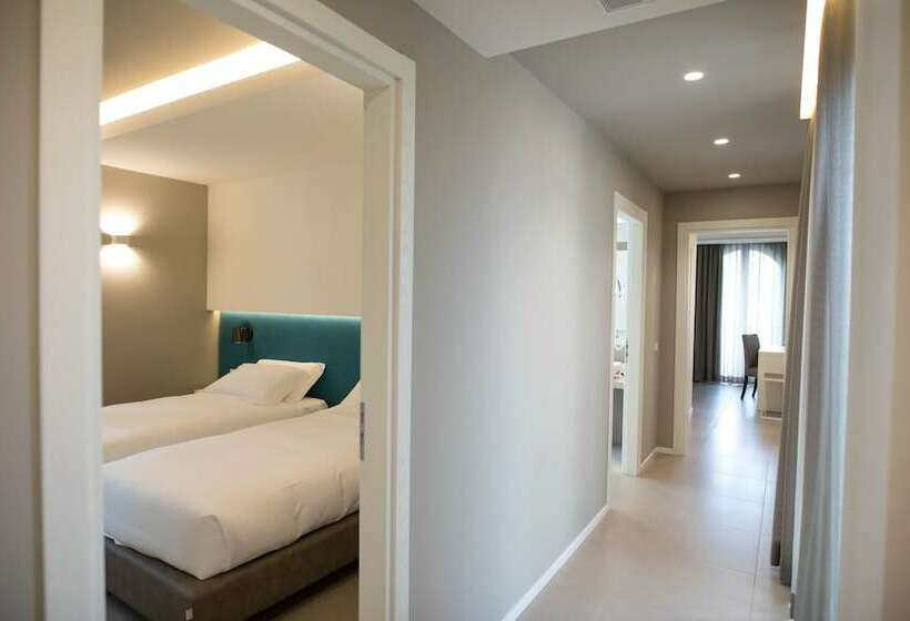 غرفة عائلية, Airone City