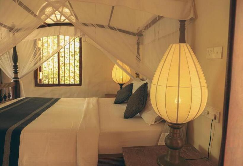Номер Deluxe, Pedlars Manor