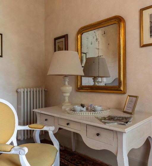 Номер Стандарт Вид на Бассейн, Villa Scorzi   Relais De Charme