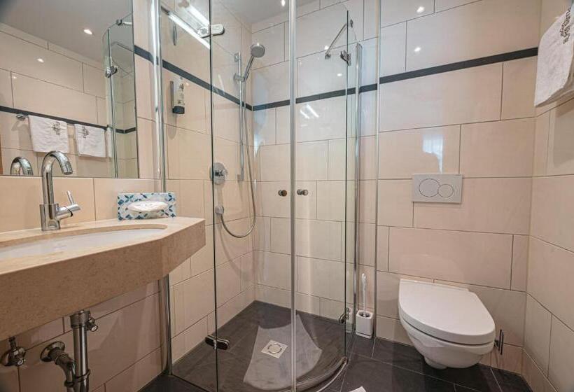 استودیوی استاندارد, Alpen Suites Brandnertal