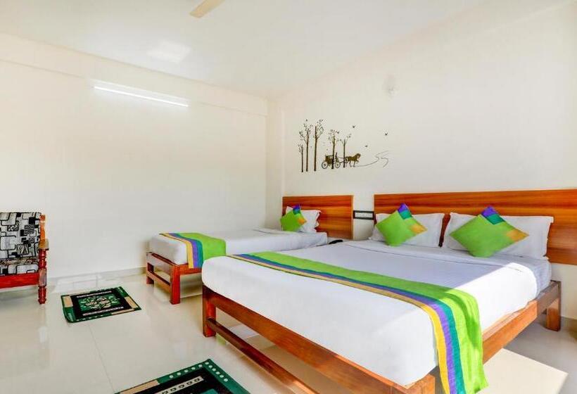חדר דלוקס, Treebo Atithi Comforts, 1 Km From Nisargadhama Forest