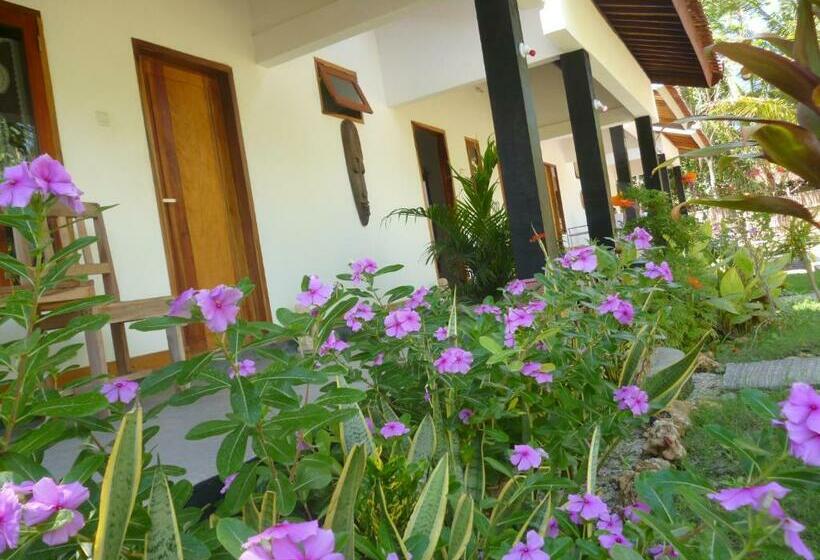 اتاق سوپریور, Dewi Garden Guesthouse