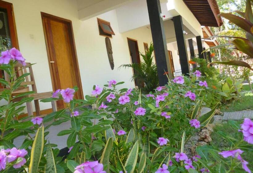 اتاق استاندارد, Dewi Garden Guesthouse