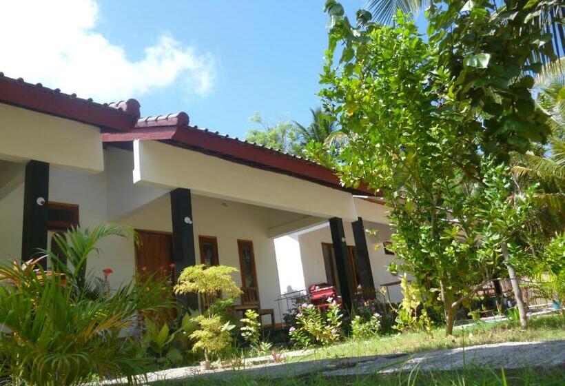 اتاق استاندارد, Dewi Garden Guesthouse
