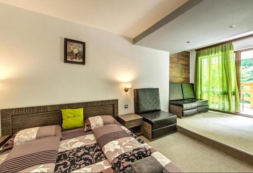 스탠다드 트리플 룸, Family Hotel Bohema