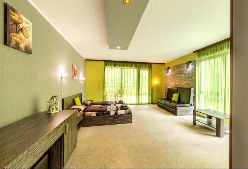 스탠다드 트리플 룸, Family Hotel Bohema