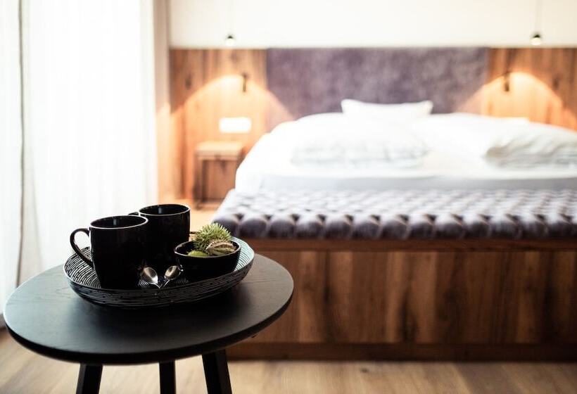 Superior studio mountain view, B&b Boutiquehotel Clara