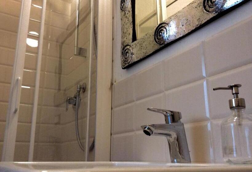 اتاق استاندارد, B&b Giù Le Stelle