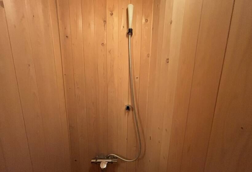 Quarto Estandar, Kira No Sato
