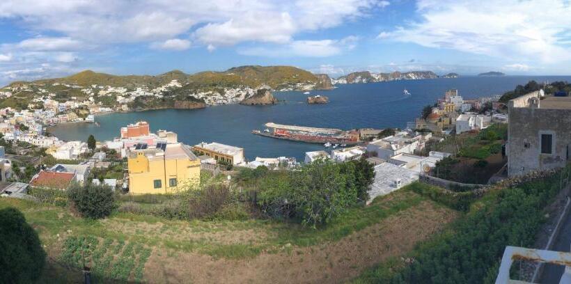 Номер Стандарт Вид на Море, Villa Adele Ponza