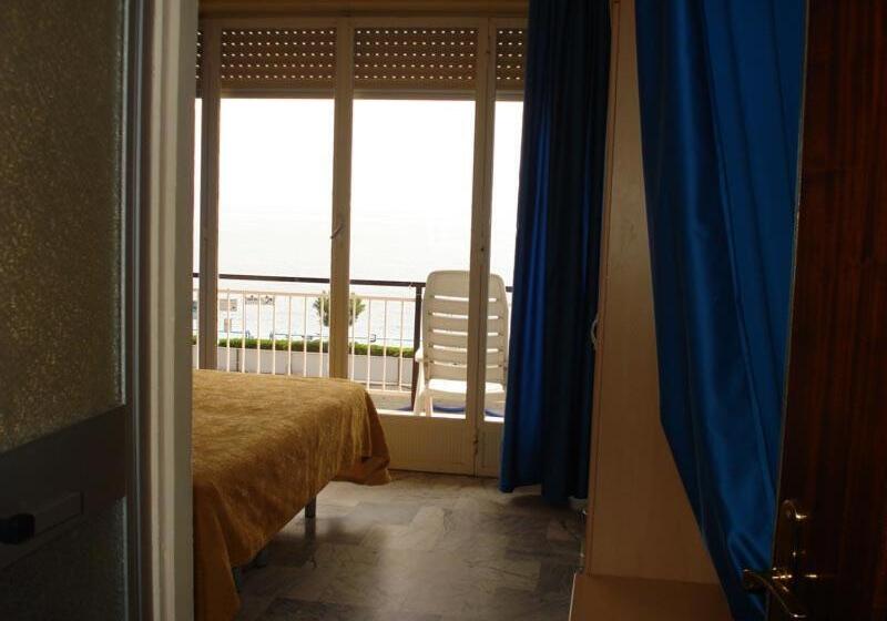 Economy Triple Room, Albergo Solana