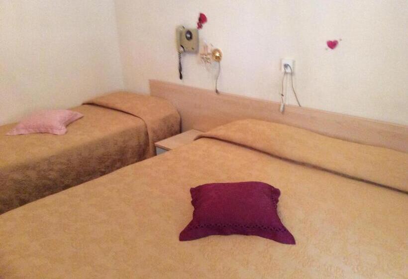 Economy Triple Room, Albergo Solana