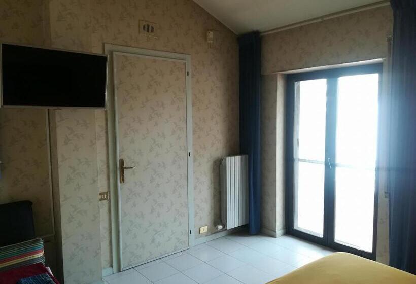 اتاق استاندارد با سرویس بهداشتی مشترک, B&b Apulia Time