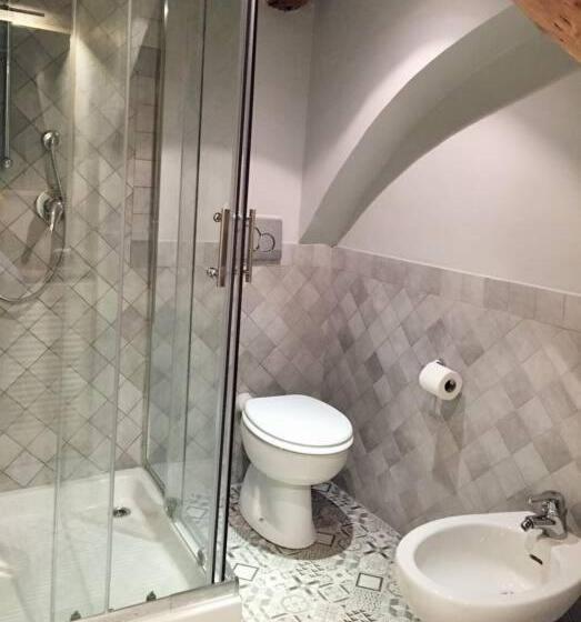 اتاق استاندارد چهار تخته, Chiossone Suites
