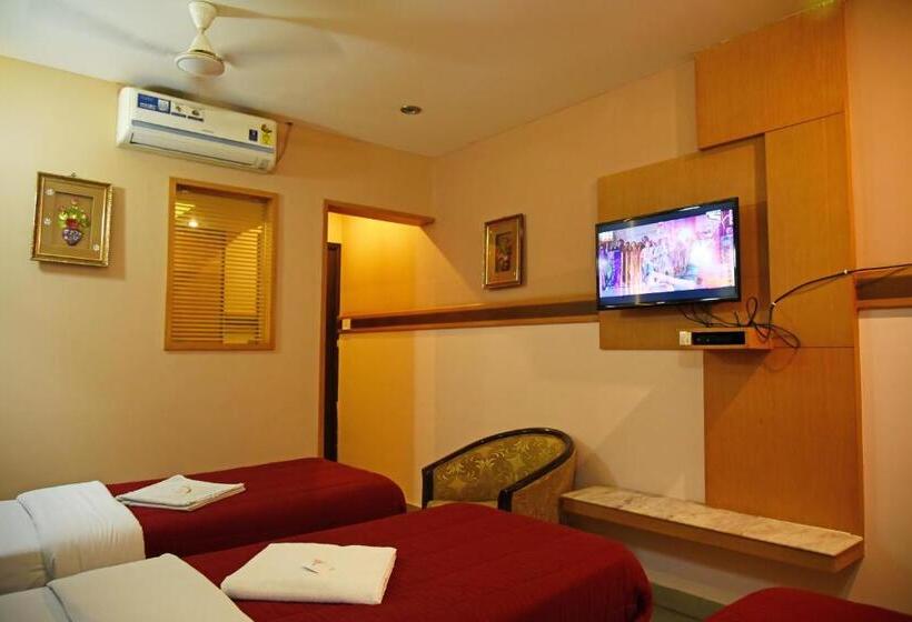 Quarto Triplo Economy, Grand Choice