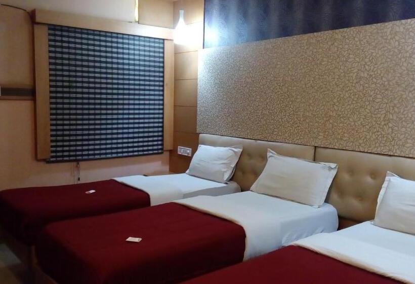 Quarto Triplo Economy, Grand Choice