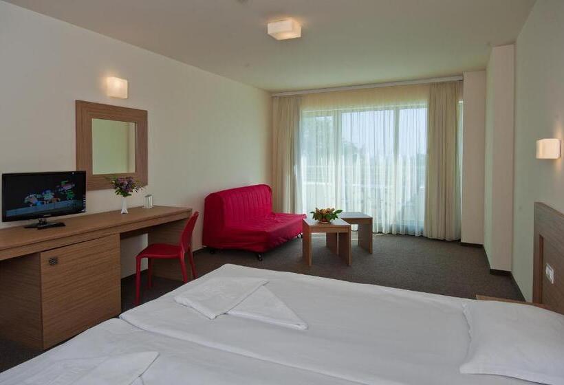 Номер Стандарт с Балконом, Jeravi Club Hotel   All Inclusive