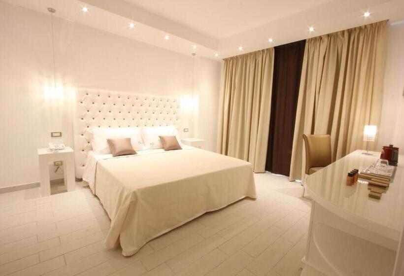 Люкс Классика, Ludwig Boutique Hotel & Spa