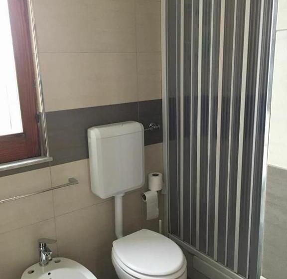 Четырехместный Номер Стандарт с Балконом, Casa Albergo La Terza Stella