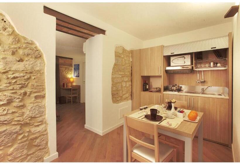استودیوی استاندارد, Residenze Portacastello