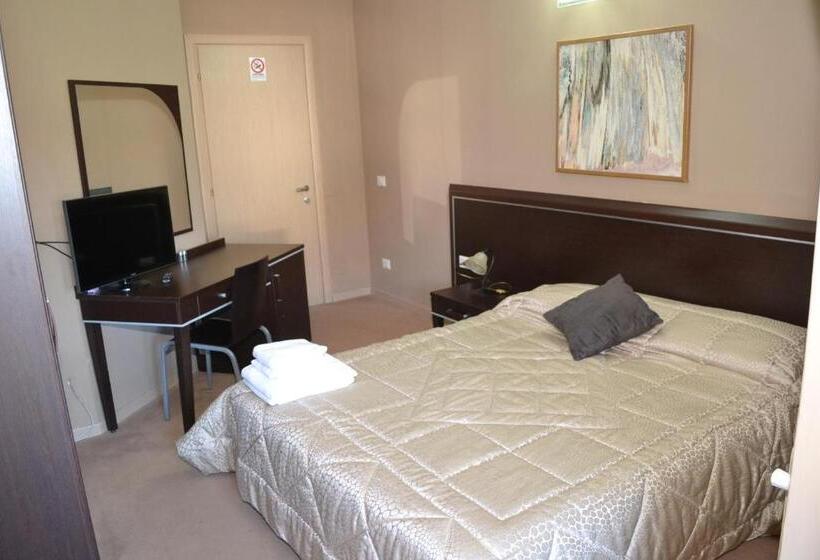اتاق استاندارد چهار تخته, B&b Bed& Fly   Mamma Mia