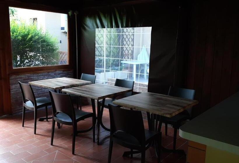 اتاق استاندارد چهار تخته, B&b Villa Refe