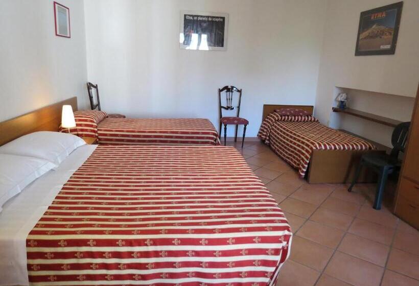 اتاق استاندارد چهار تخته, B&b Villa Refe