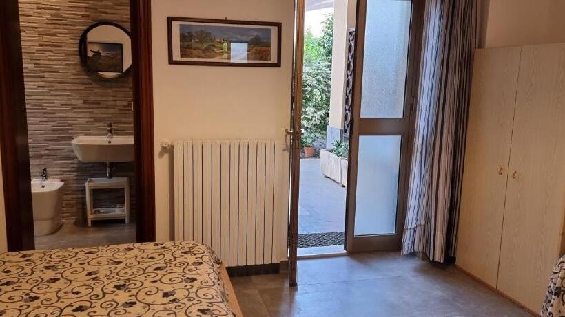 标准工作室, B&b Villa Refe