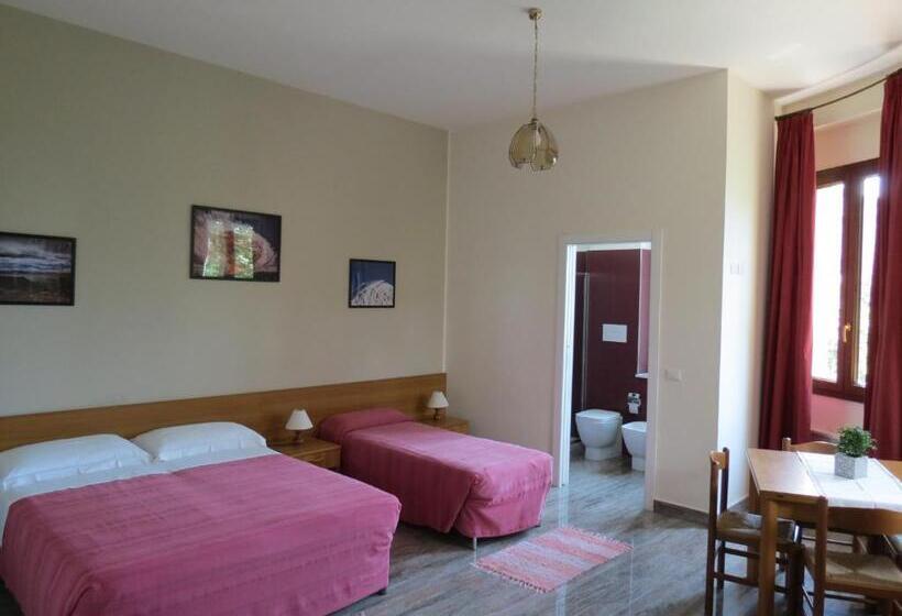اتاق استاندارد سه نفره, B&b Villa Refe