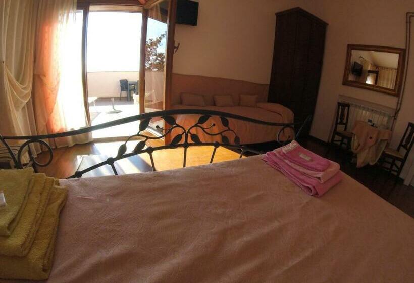 テラス付きスタンダードルーム, Guest House Villa Di Judighes
