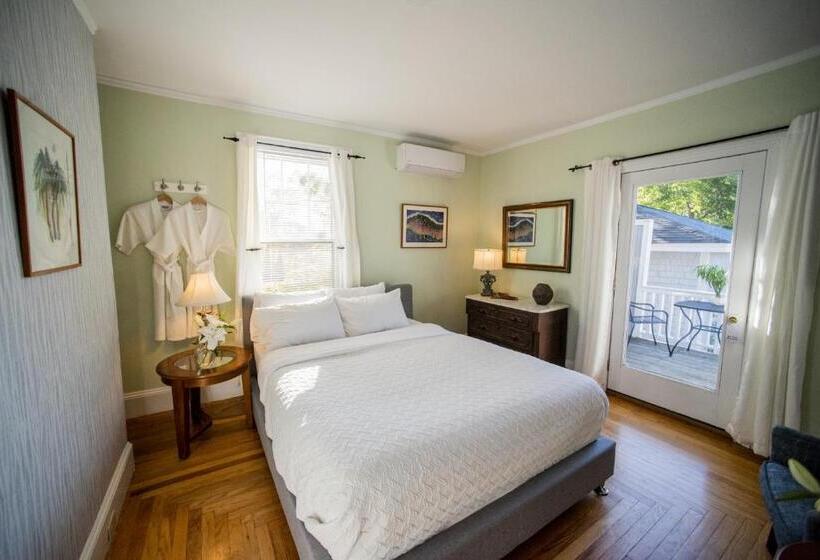 Номер Стандарт, Lindenwood Inn