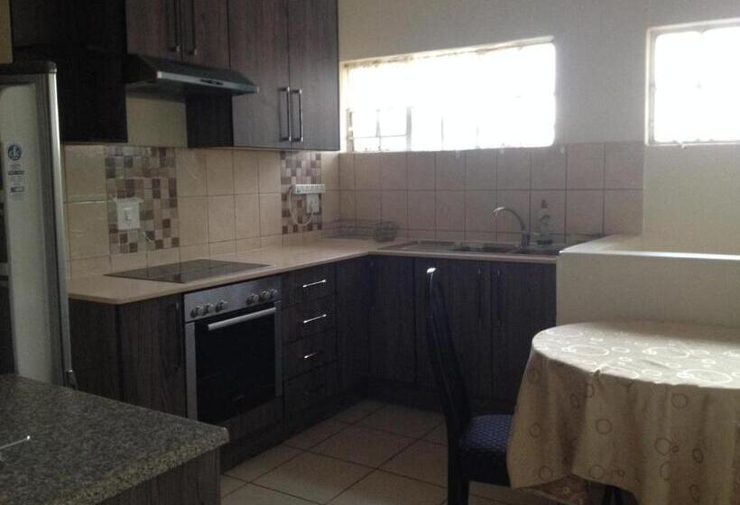 Семейный Полулюкс, Bed And Breakfast Newlife Bnb