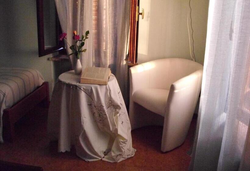 Номер Стандарт, B&b Laura
