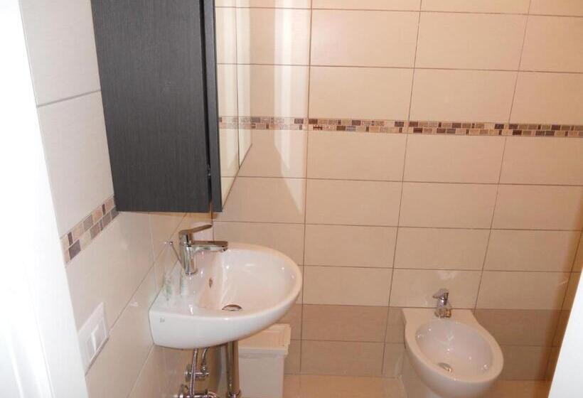 Номер Стандарт, B&b Porta Livorno