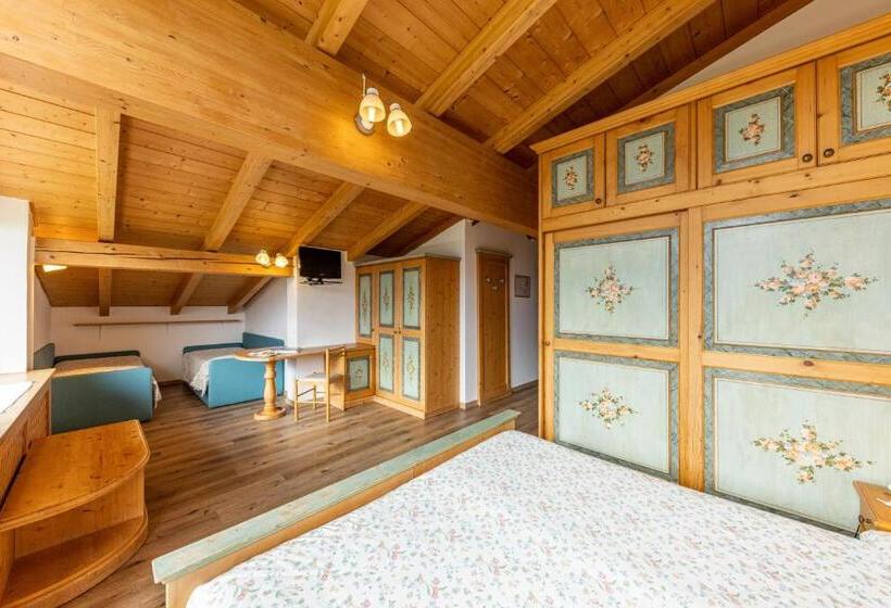 4인용 스탠다드 룸, Chalet Piereni