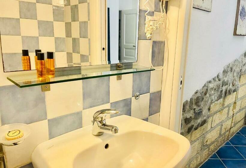 Номер Стандарт, Borgo Camicia In