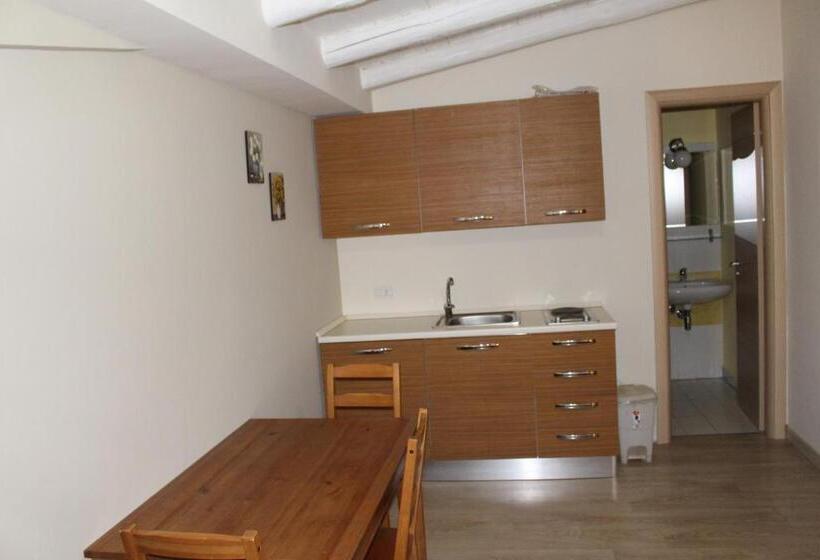 Апартаменты 2 Спальни, Borgo Camicia In