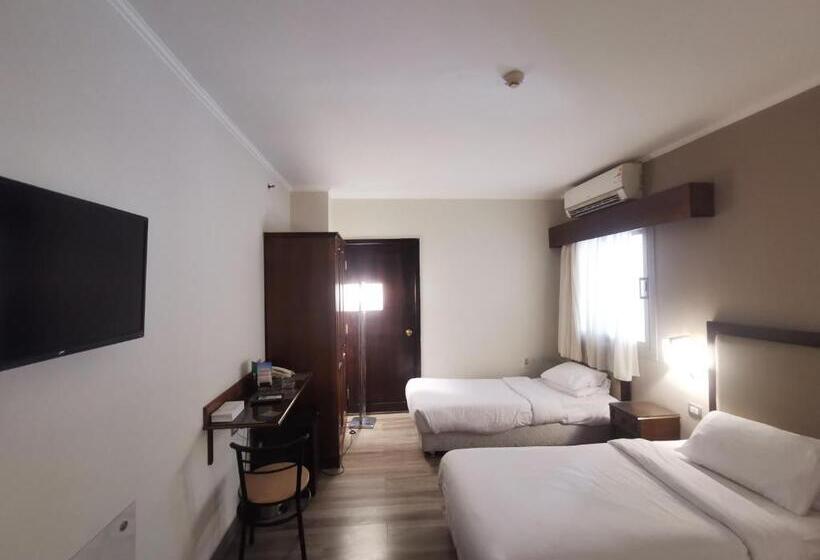 اتاق استاندارد سه نفره, Green Plaza Inn    Business &families Only