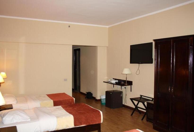 اتاق استاندارد چهار تخته, Green Plaza Inn    Business &families Only