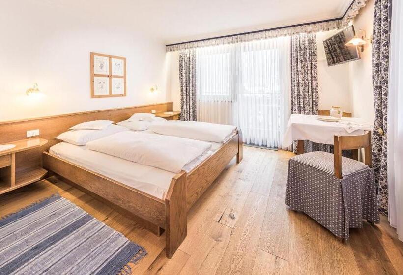 Номер Стандарт с Балконом, Haus Tirol