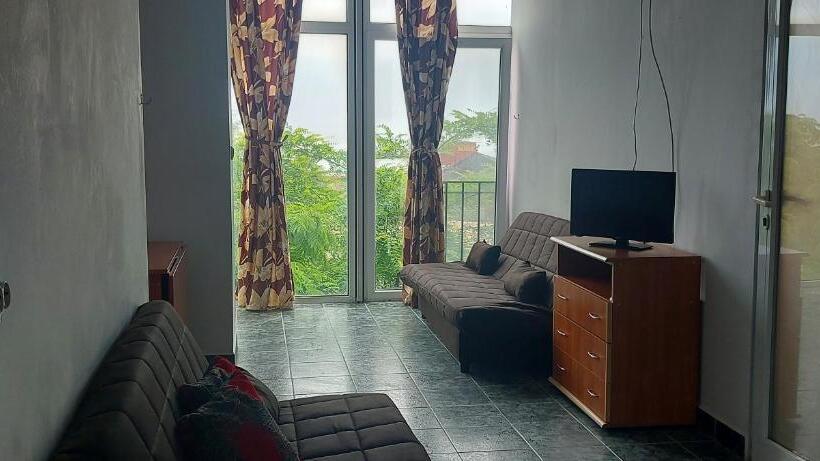 آپارتمان 1 خوابه با تراس, La Perla Bianca Residence