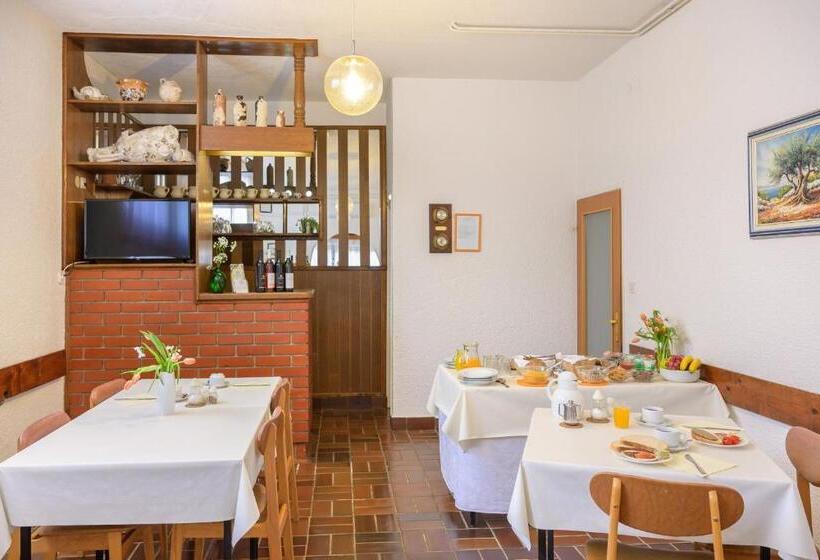 Номер Стандарт Вид на Сад, Bed And Breakfast Ritoša