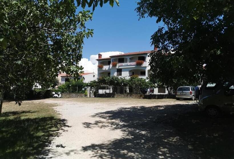 Номер Стандарт Вид на Сад, Bed And Breakfast Ritoša